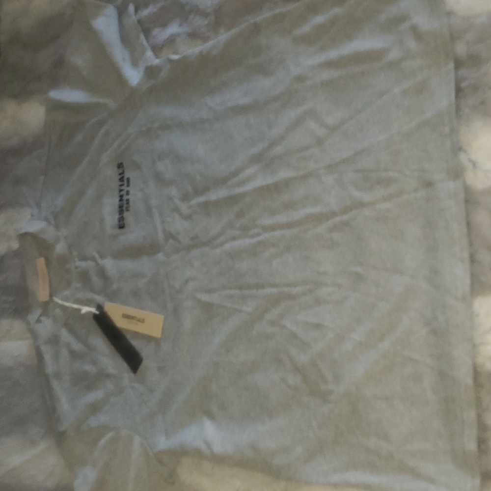 Essential tshirt - Picture 3 of 5